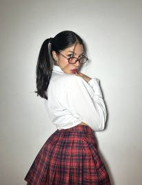 BONNIE KNEEL