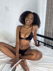Arianna Dark