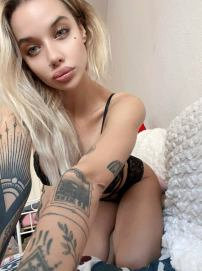 Alt Barbie